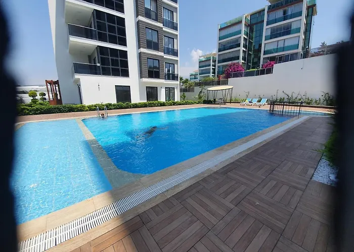 Dreamy Luxury Duplex Villa With A Special View And 300 Meters Of Private Garden Lägenhet Alanya