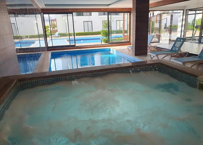 Dreamy Luxury Duplex Villa With A Special View And 300 Meters Of Private Garden Lägenhet *