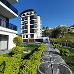 Dreamy Luxury Duplex With A Special View And 300 Meters Of Private Garden Apartamento Alanya