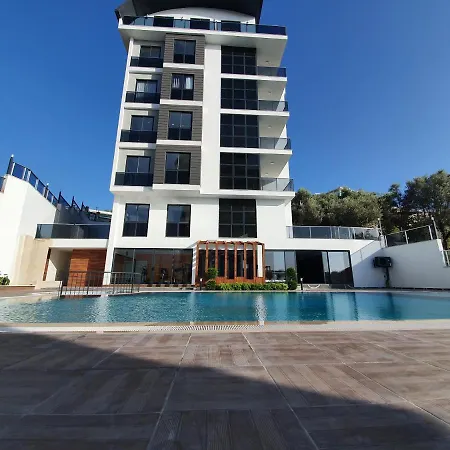 Dream Luxury In Royal Park Apartment