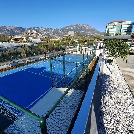 Dreamy Luxury Duplex With A Special View And 300 Meters Of Private Garden * אלאניה