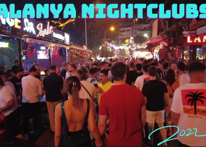 Appartement Dreamy Luxury Duplex With A Special View And 300 Meters Of Private Garden Alanya