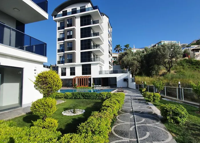 Dreamy Luxury Duplex With A Special View And 300 Meters Of Private Garden Appartement Alanya