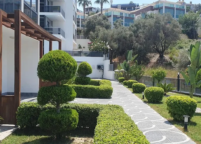 Dreamy Luxury Duplex With A Special View And 300 Meters Of Private Garden Appartement